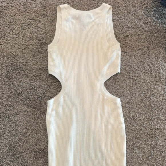 Abercrombie White Cut-Out Sleeveless Dress - Picture 2 of 3